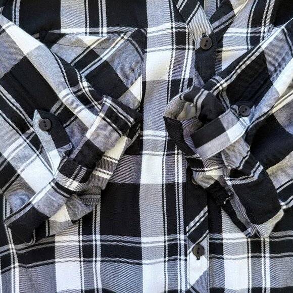 BCX Black & White Plaid Button-Up Shirt Roll-Tab Sleeves & Split Back Hem Sz XL - Picture 5 of 7